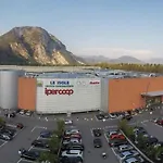 La Dolce Nyaraló