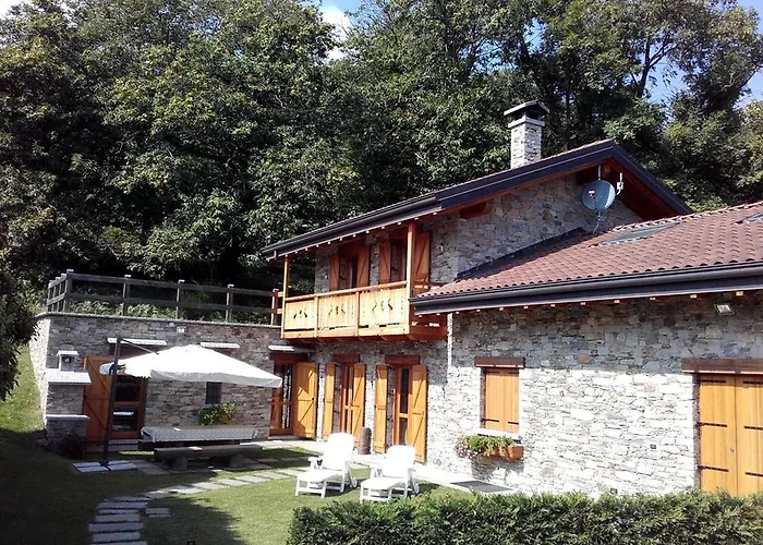 La Dolce Feriehus Massino Visconti